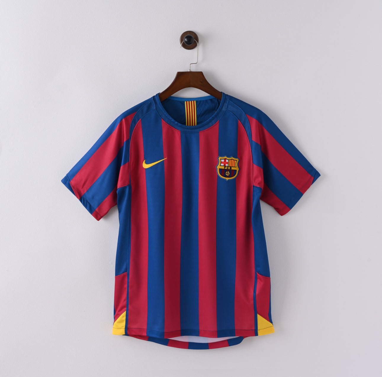 Barcelona Retro jersey 05-06